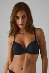Sutiã push-up com design de renda